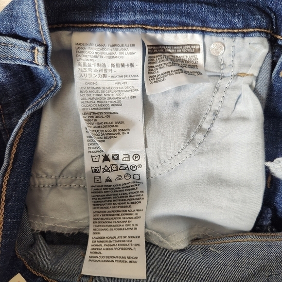 Levis Womens Boyfriend Hypersoft Lightly Distressed Cuffed Jeans-Sz 28x27 (NWT) - Picture 9 of 11